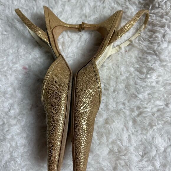 Will Fancy Italian Leather Golden 2.5” heels pointed toe sling back size 10B - Picture 7 of 9